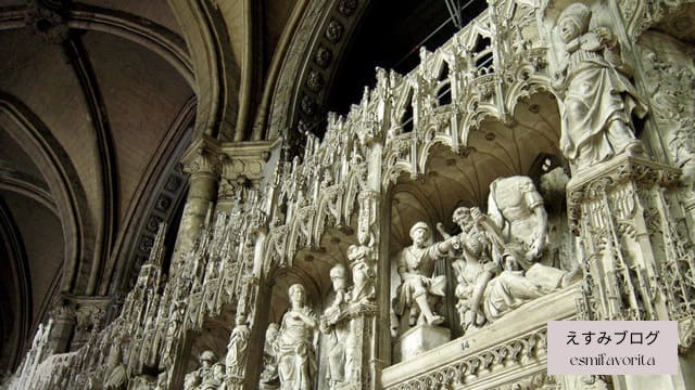 シャルトル大聖堂の彫刻2